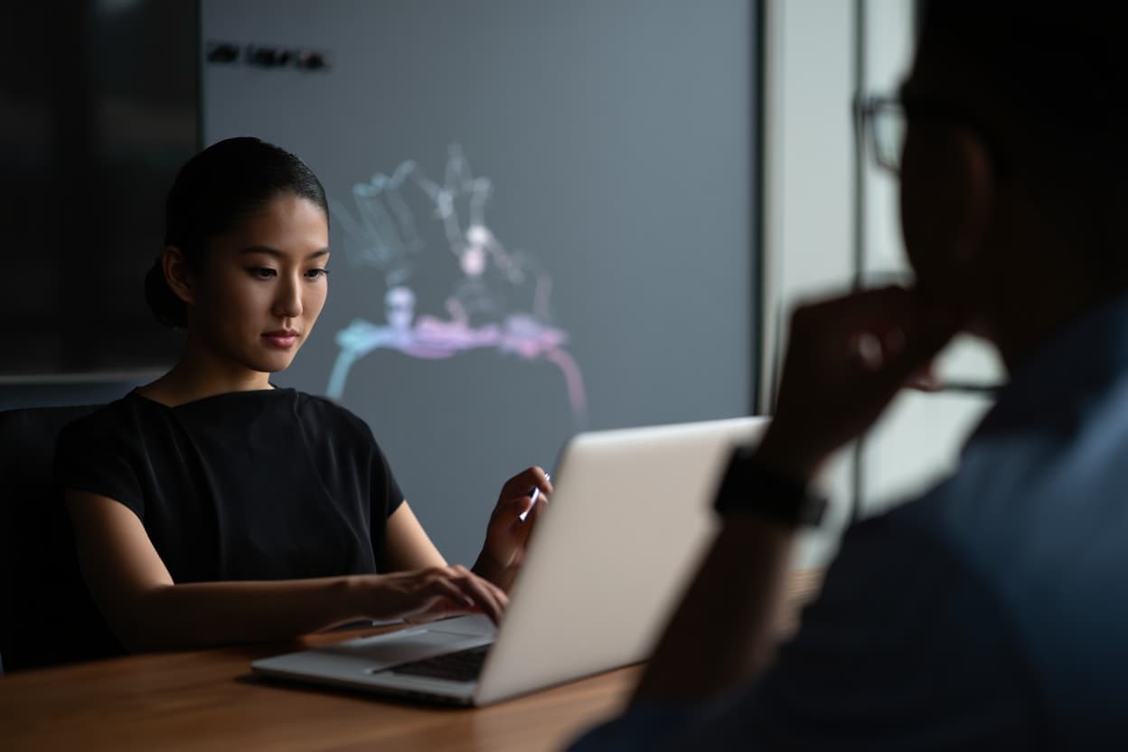 Как сохранить фокус на человеке во время встреч — ИИ-секретарь, который слушает за вас